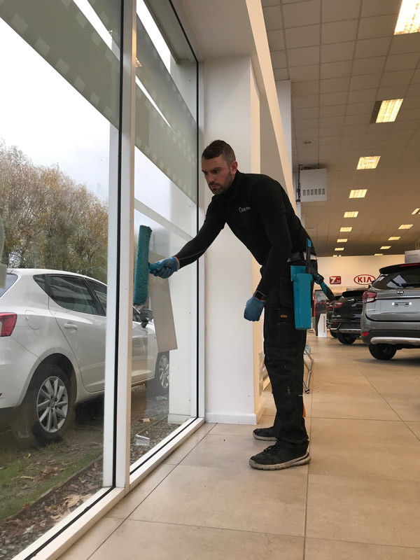 Andy Klean commercialWindowClean photo 10